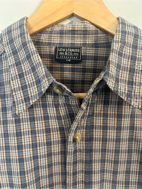 Vintage Levi's Y2K 2000s Men's Navy and Tan Plaid Button Down Dress Shirt Size L